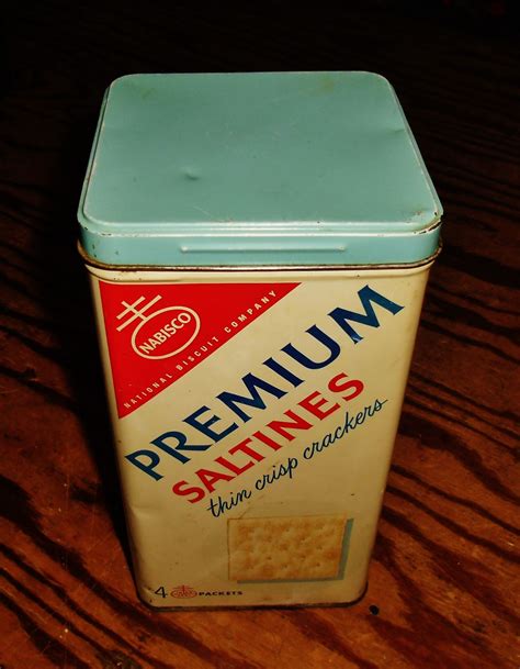 saltine tin